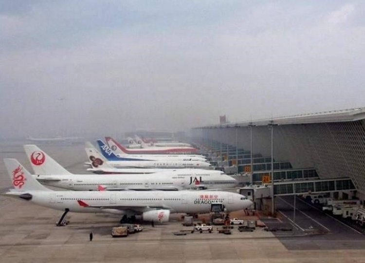 上(shàng)海(hǎi)浦東(dōng)國(guó)際機(jī)場(chǎng)